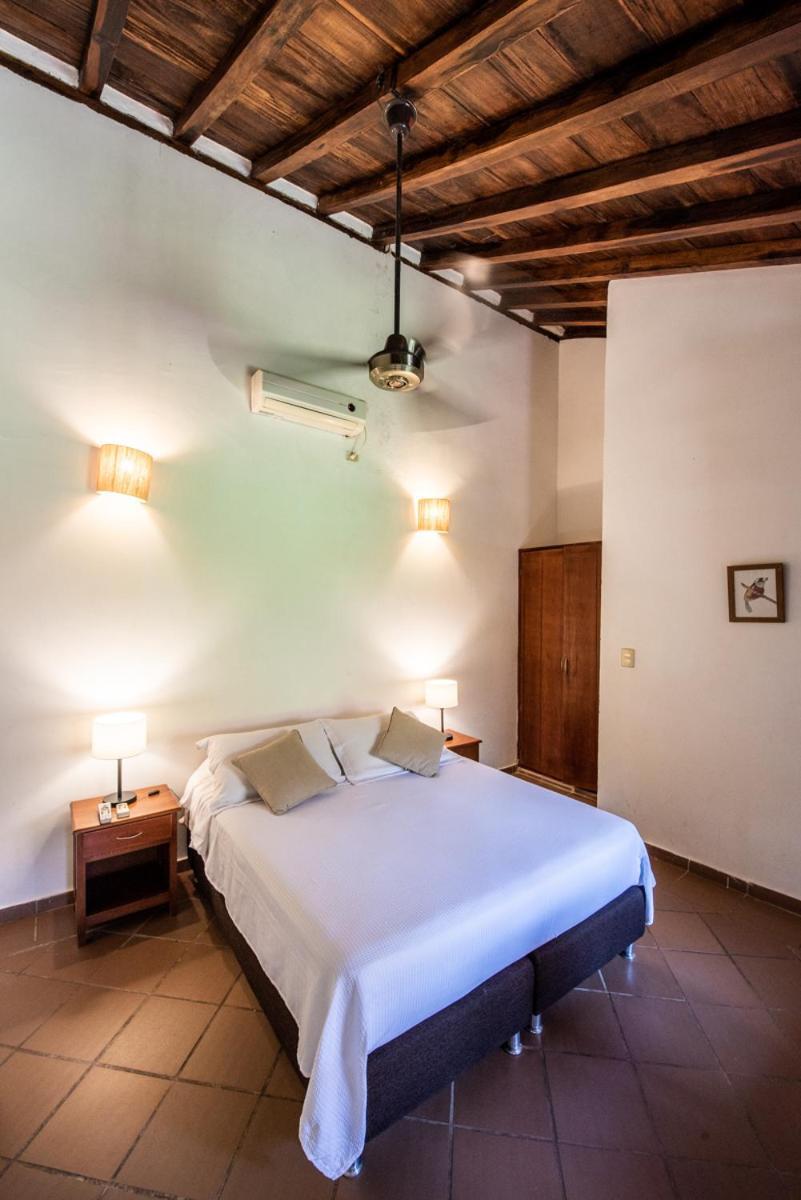 Bed and Breakfast La Casa Amarilla Mompox Exterior foto